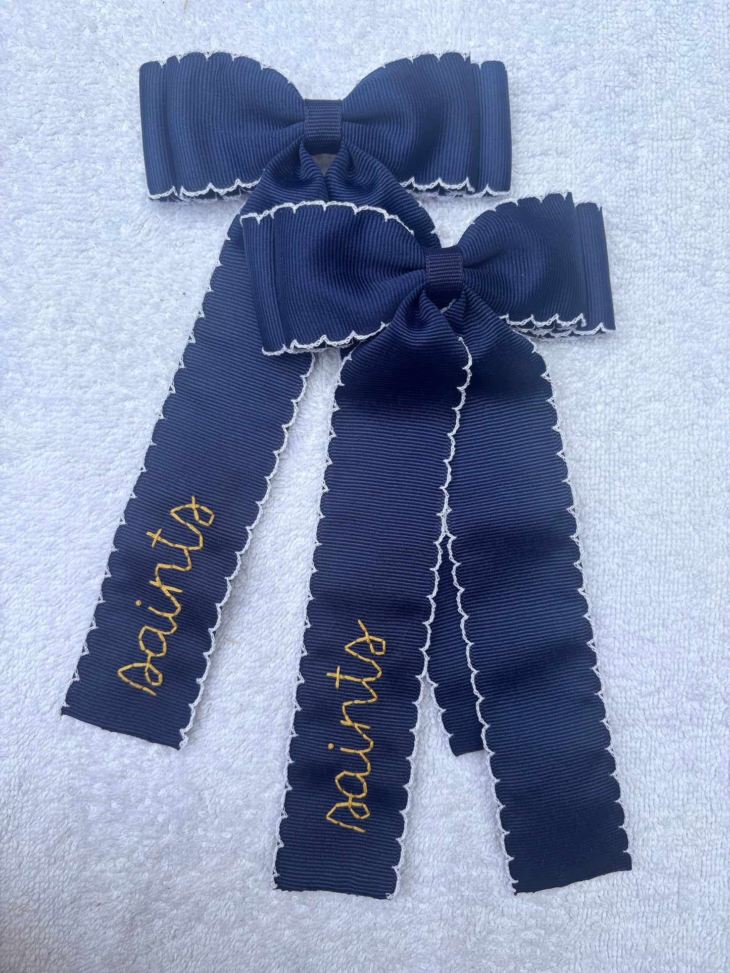 navy with white trim double moonstitch bow | made to order