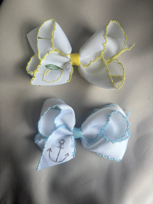 mini hair bow with moon stitch trim - 4.5"